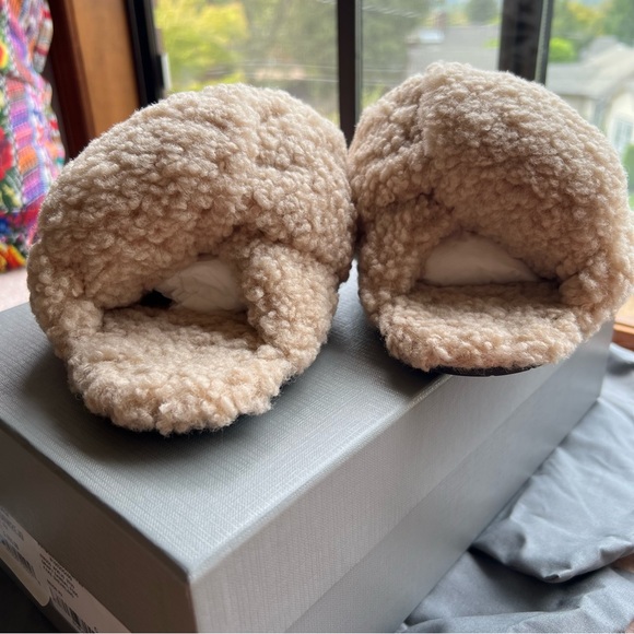 NEW Balenciaga Drapy Shearling Slide Sandals 40.5/10.5 - Picture 8 of 14